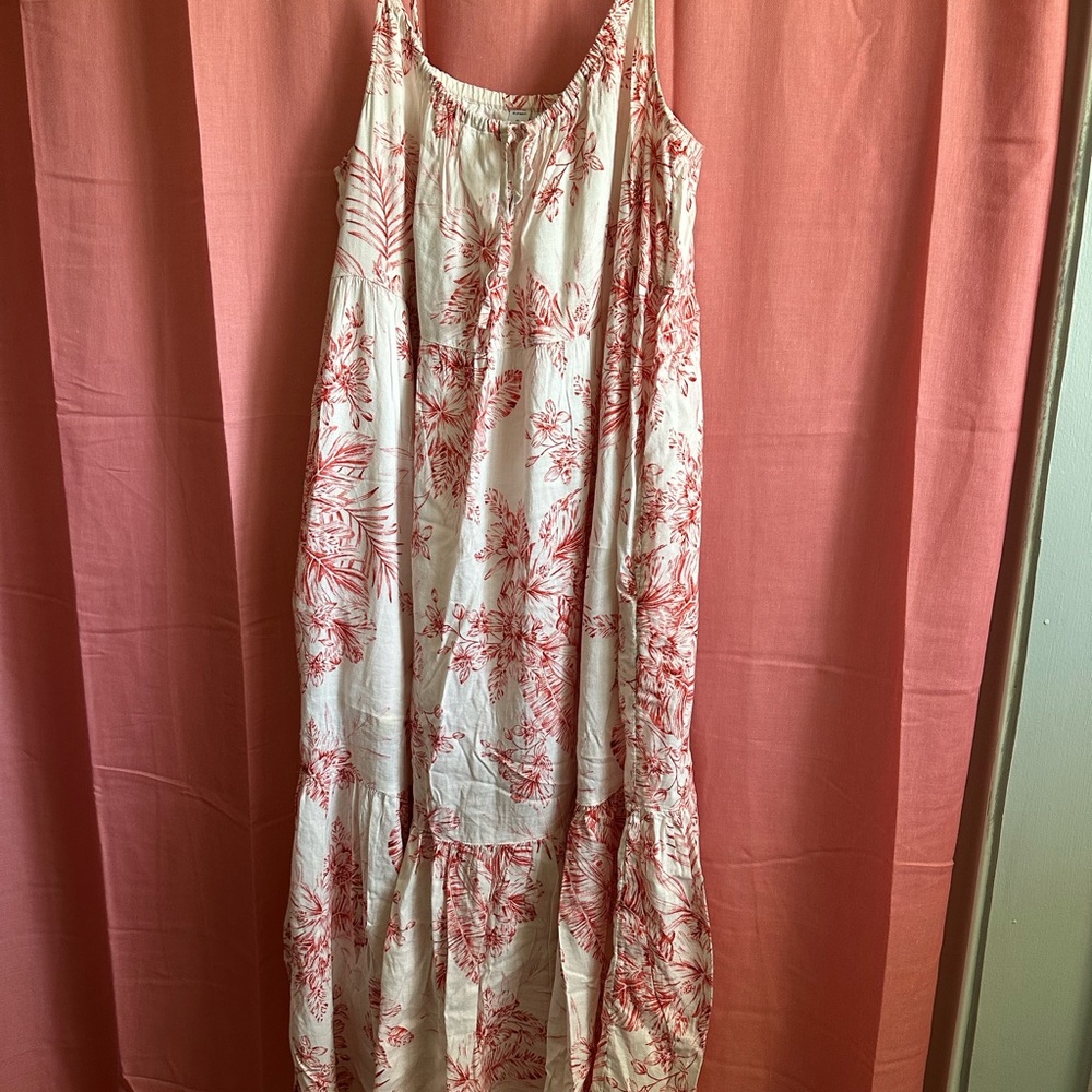 Old Navy Red and White Floral Maxi Dress